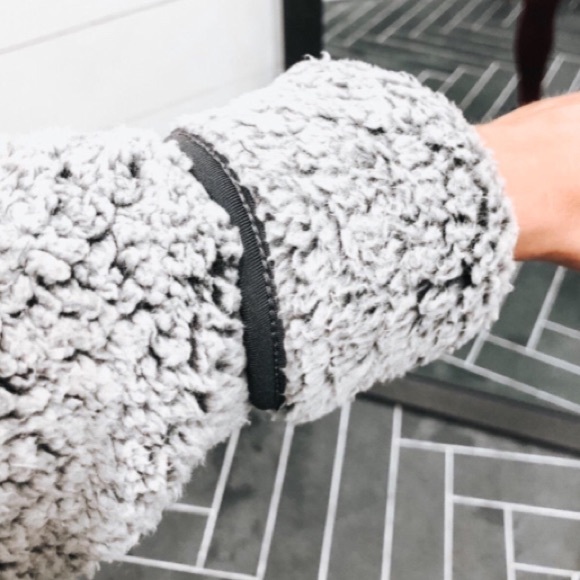 Grey and black Fleece Sherpa pull over Sweater - Picture 2 of 3